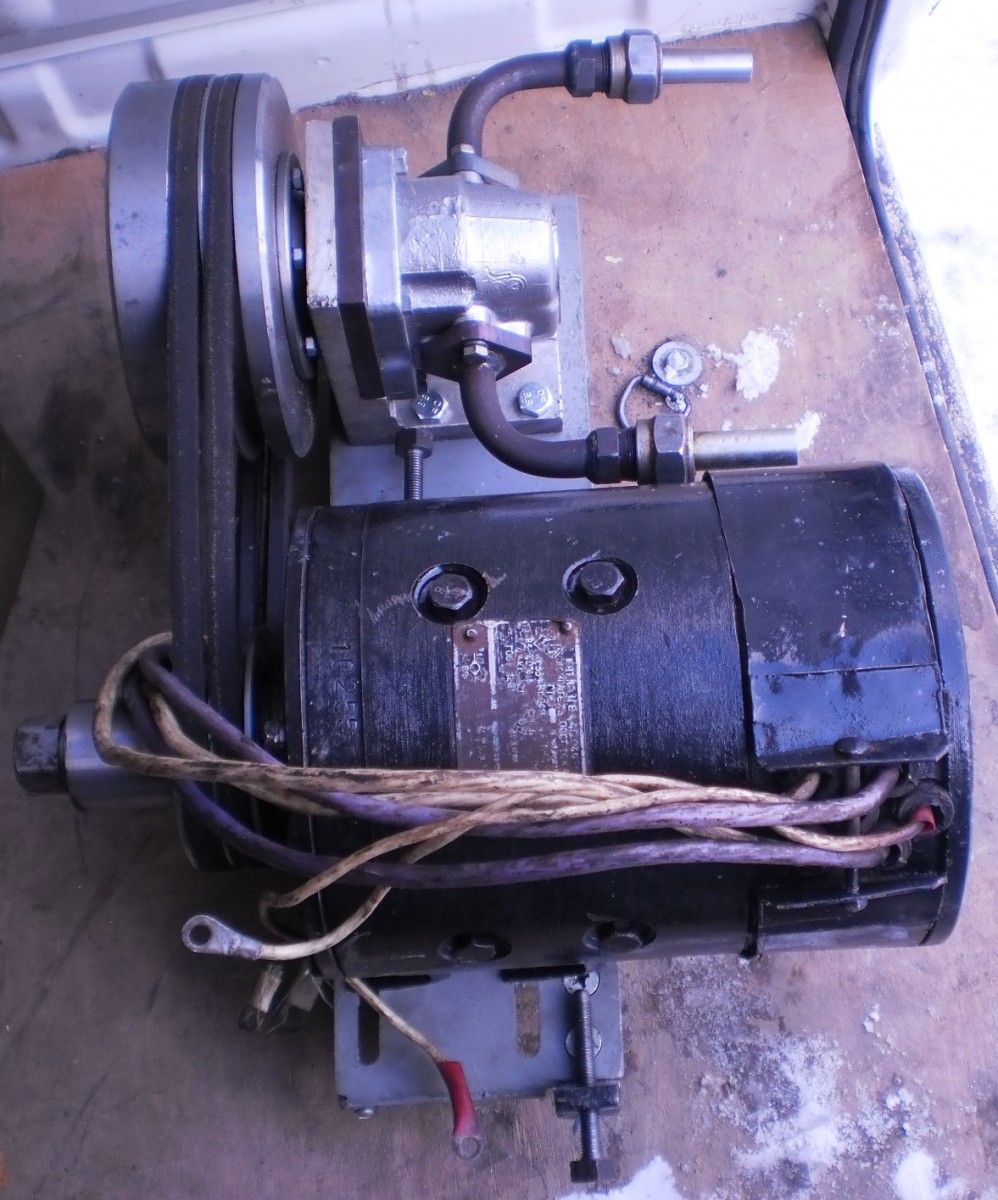 Unit with pump NSh-10L 24V 1.318-550